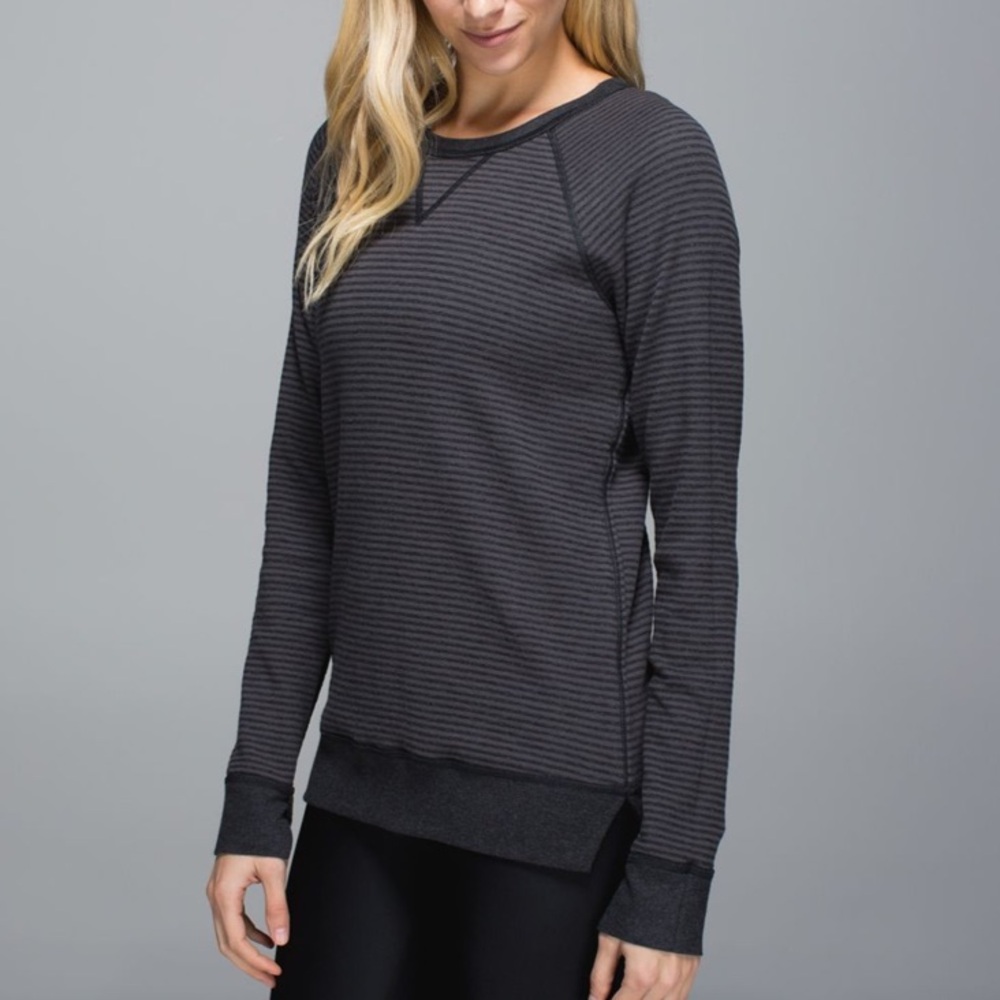 Lululemon Open Your Heart Reversible Long Sleeve II Shirt Black Stripes 8